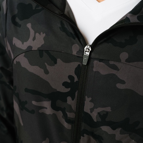 Zyia Forest Camo Zipper Hoodie Jacket - Picture 8 of 12